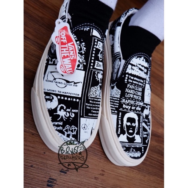 NEW ARRIVAL! SEPATU VANS SLIP ON ASHLEY WILMS NEWS PAPER