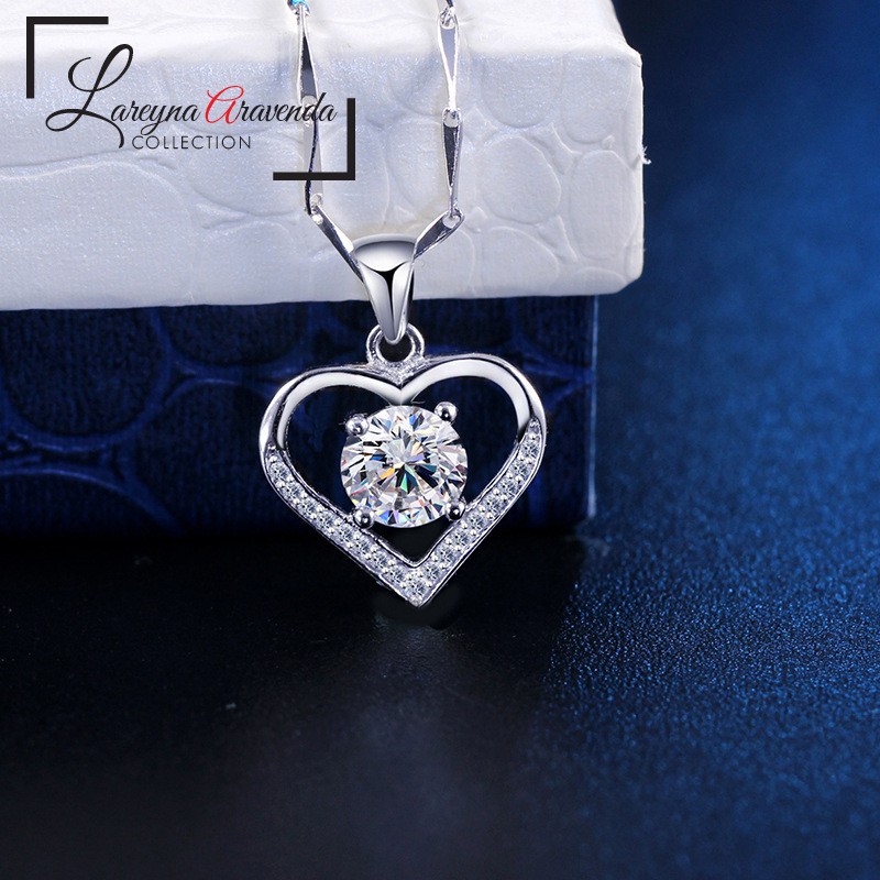 Kalung Wanita Titanium Liontin Model Love Kristal Crystal KL042