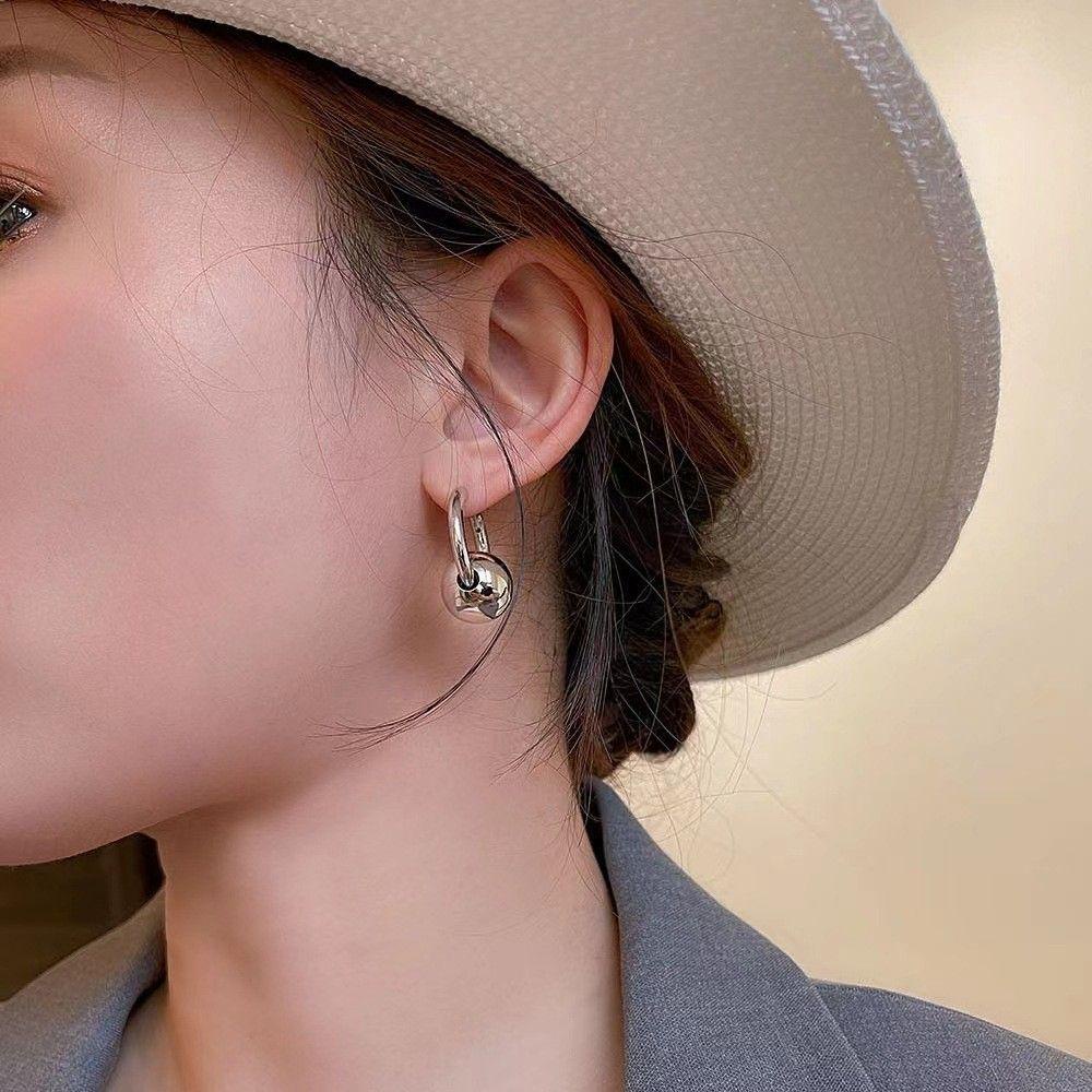 Mxbeauty Anting Hoop Logam Elegan Perhiasan Wanita Temperamen Tindik Gaya Korea Anting