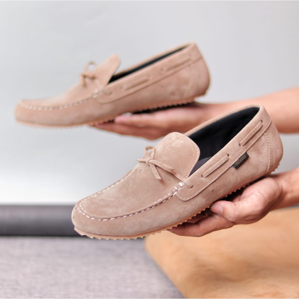 MOLK Sepatu Kasual Sepatu Slip On Pria Kulit Suede Pu Leather Simple Murah Anti Slip Brand Origina