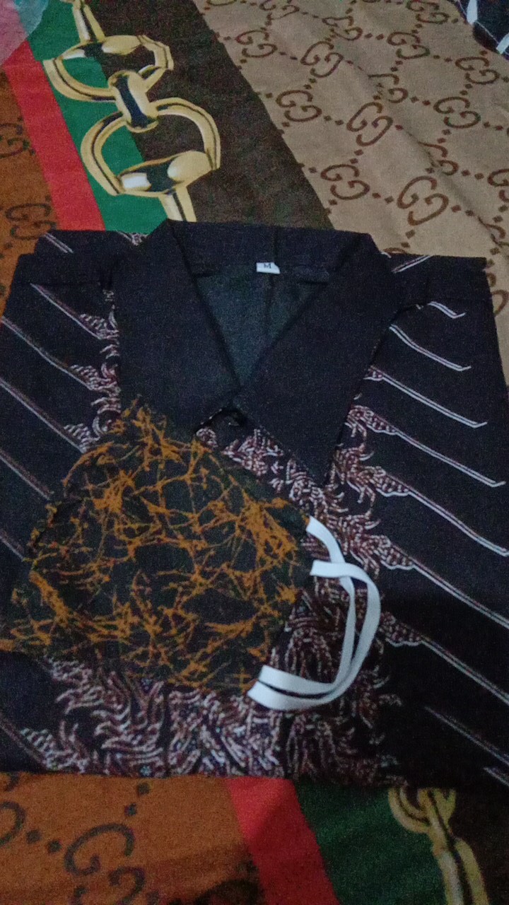 Mangkubumi Kemeja Batik Lengan Pendek Katun Halus Sragenan