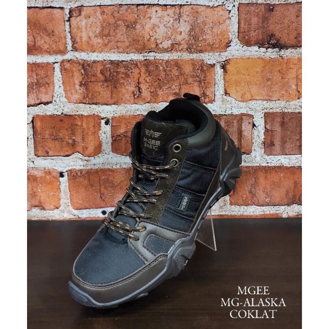 Sepatucowok, sepatu casual , sepatu sport, sepatu boots bahan kulit MGEE