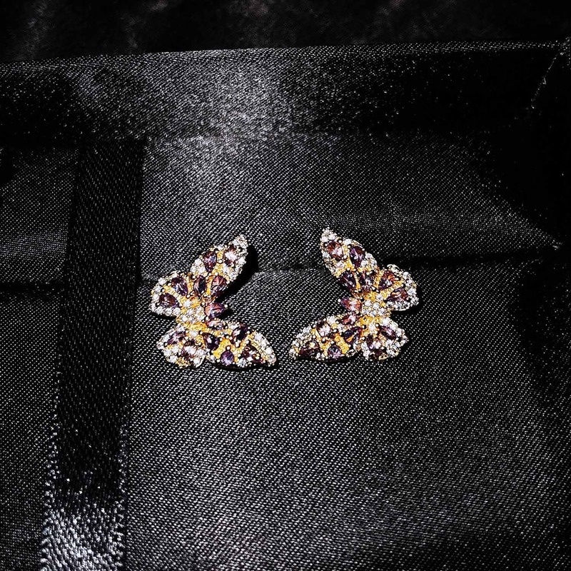 Personalized Fashionable Golden Butterfly-Shaped Earrings