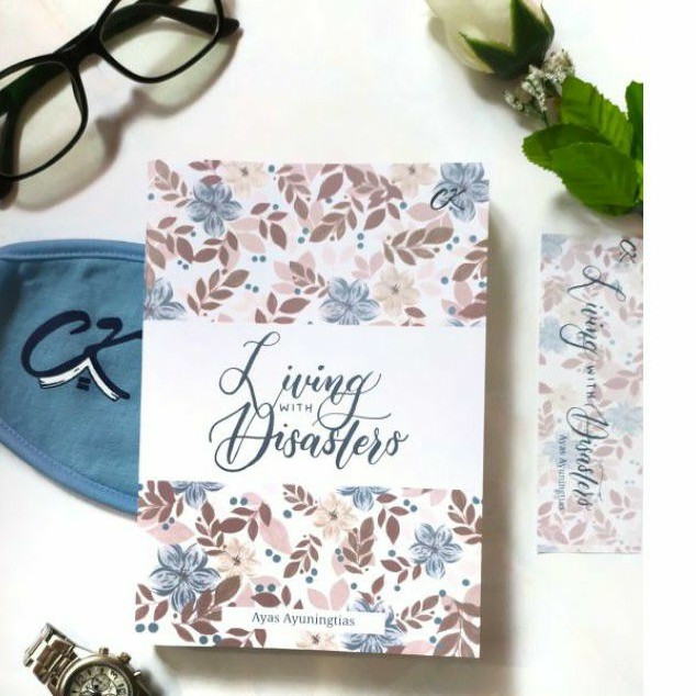 Novel Living with Disasters Original Bonus Masker