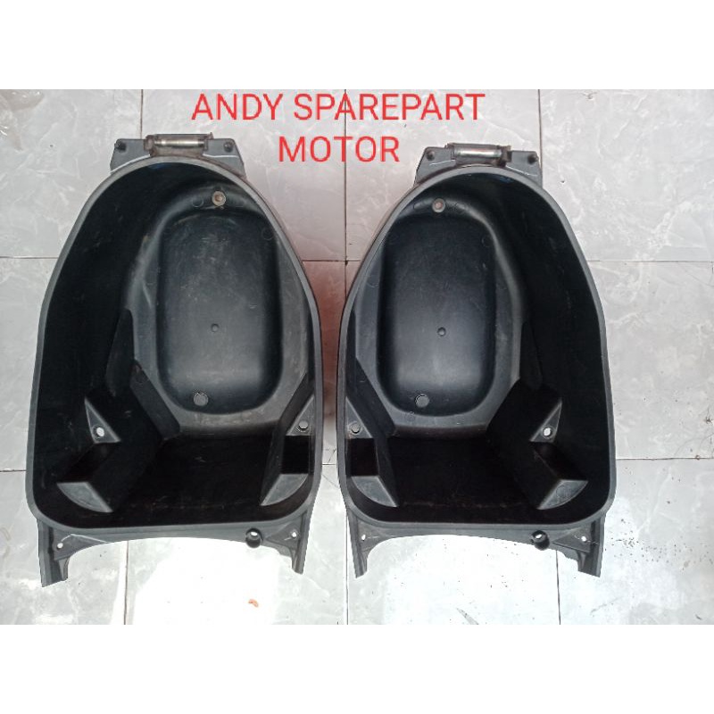 Box Bagasi Helm Bawah Jok Vario 125/150 Led 2015 / 2017 / ORIGINAL