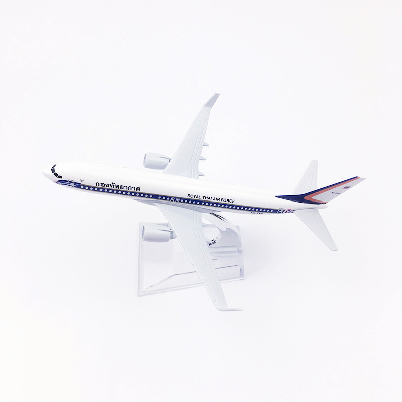 Royal Thai B737 Pesawat Model Thailand Airlines Boeing 737 Pesawat Terbang Model Die Cast Metal Kado 16CM