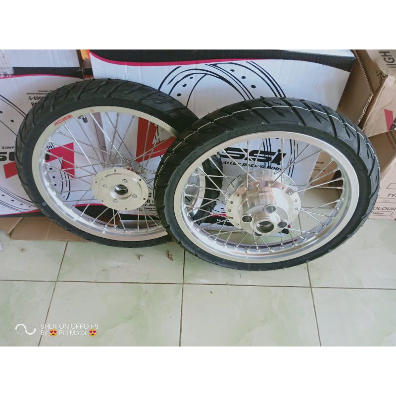 velg paketan Honda Megapro Primus  ring 17 x160/140 plus ban
