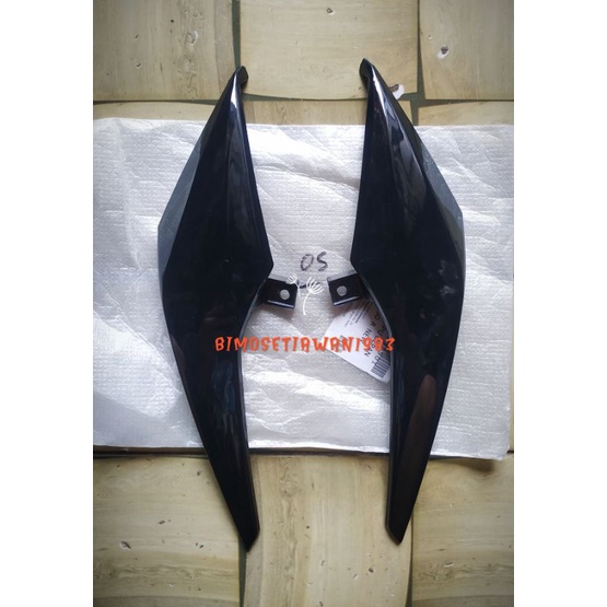 Cover batok depan cb150r new led kupingan lampu cb 150 r hitam metalik KANAN KIRI