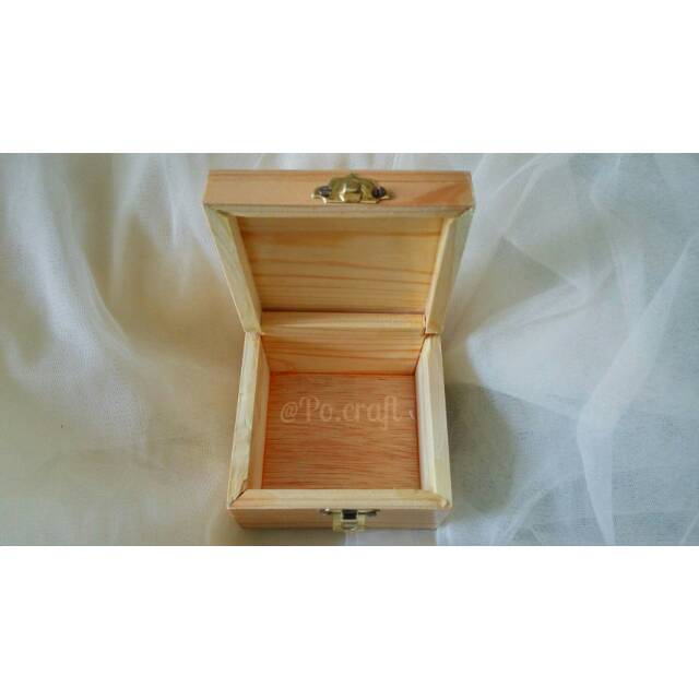 Kotak cincin kayu jati belanda