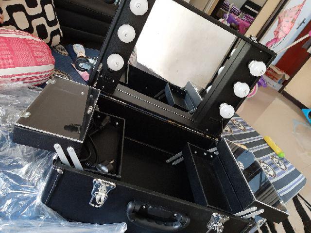 Beautycase Ukuran 50 Cm Dengan Tutup Rak Akrilik