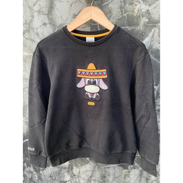sweater crewneck pancoat kecil hitam second