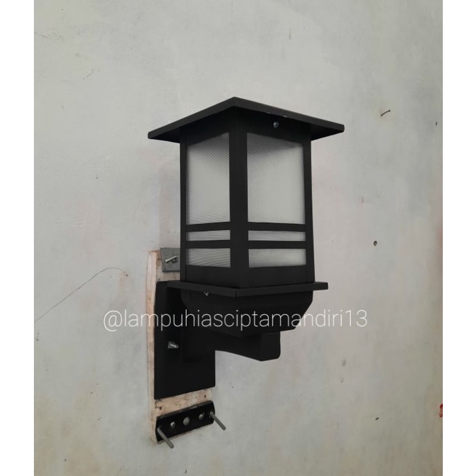 Lampu dinding / Lampu tempel / Lampu klasik