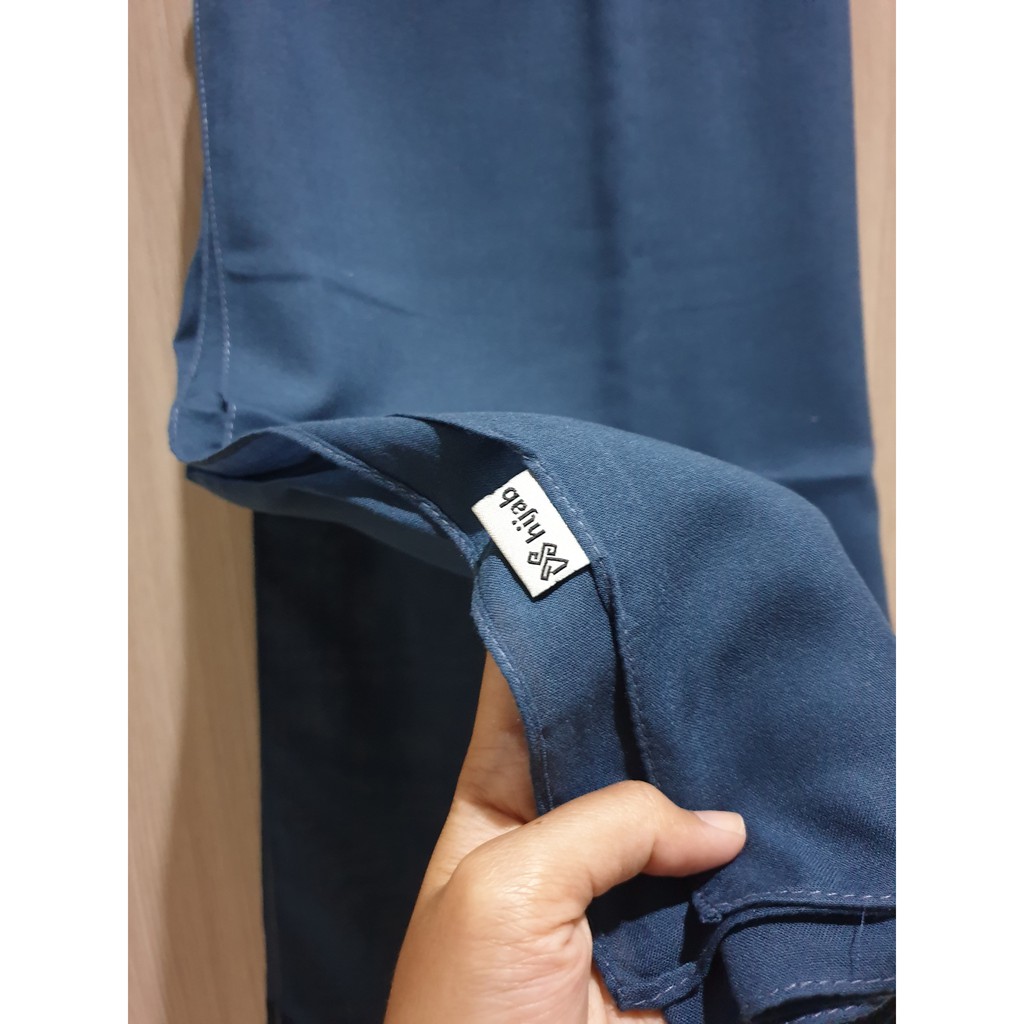 Jual Preloved Hijab  Voal premium square by DS (Dyah Suminar)