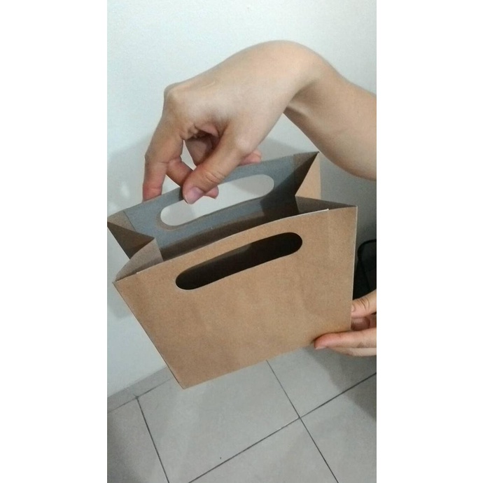 

(TERLARIS) Recycled Paperbag Tebal Coklat Ukuran 18 X 18 Cm Rongga 9 Cm