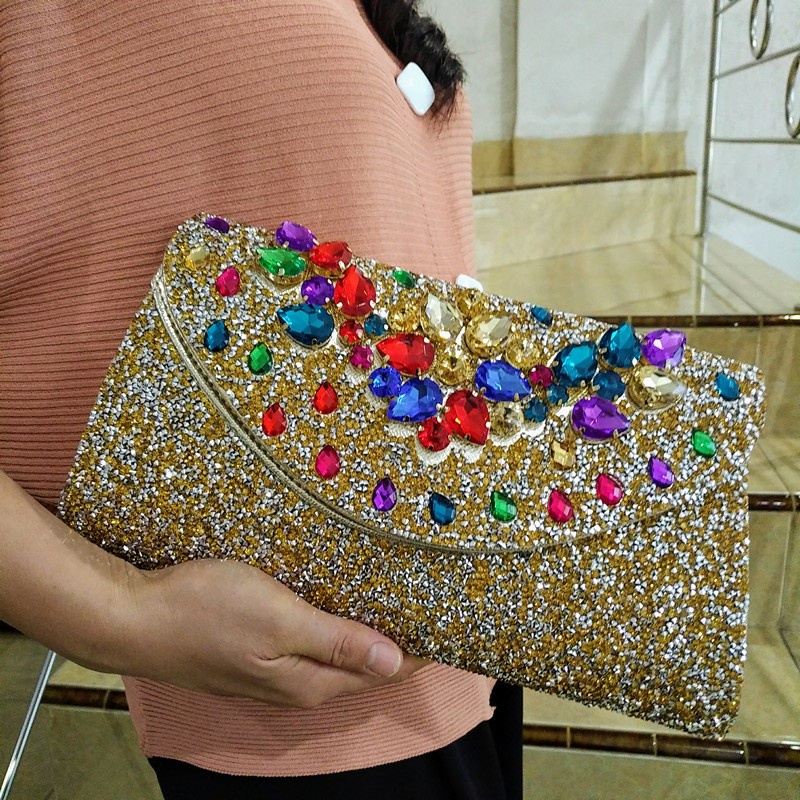 TAS PESTA DIAMOND KONDANGAN KRISTAL SWAROVSKI IMPORT MEWAH CLUTCH WISUDA PREMIUM MURAH MAC 80 HANDBAG HAND BAG TENTENG SELEMPANG SLEMPANG SLING BAG JINJING TALI RANTAI WANITA CEWEK CEWE PEREMPUAN TERBARU KEKINIAN MEWAH ELEGAN CANTIK IMPORT