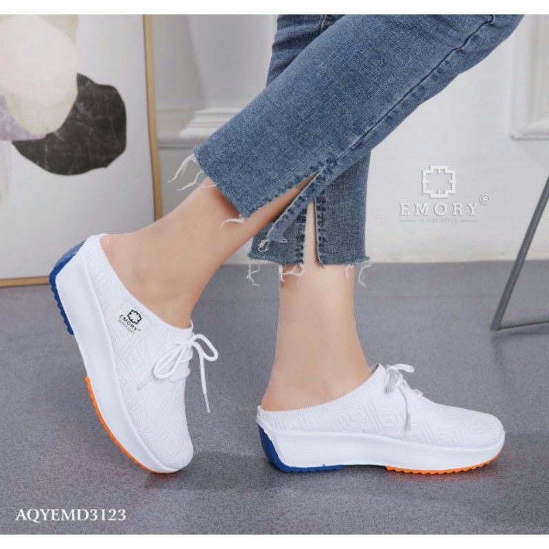 SEPATU WANITA PUTIH EMORY FLEXKNIT SLIP ON SIZE 40