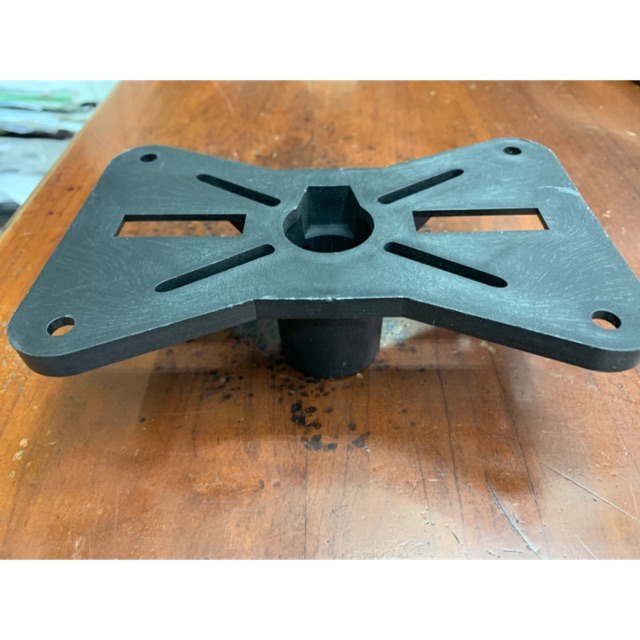 Dudukan tatakan stand speaker . Dudukan tatakan tripod speaker spiker