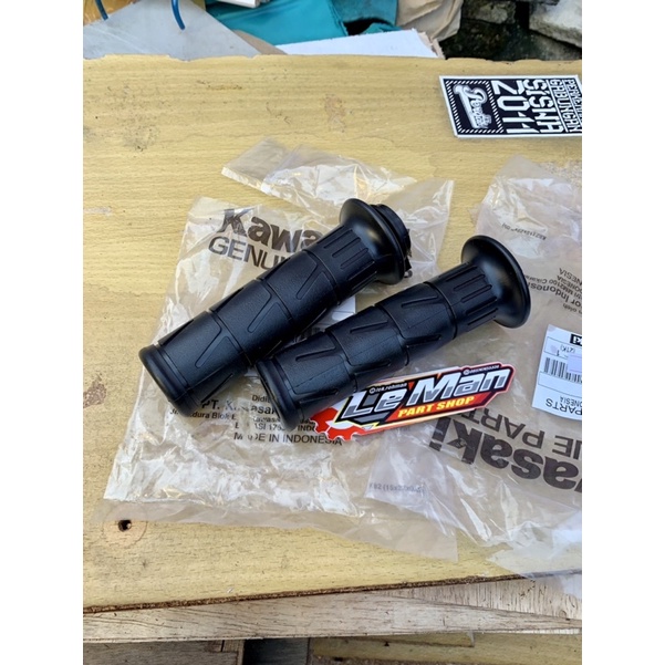 HANDSPAT KAZE HANDGRIP  KAZE HANDFAT KAZE GRIP KAZE KANAN KIRI ORIGINAL