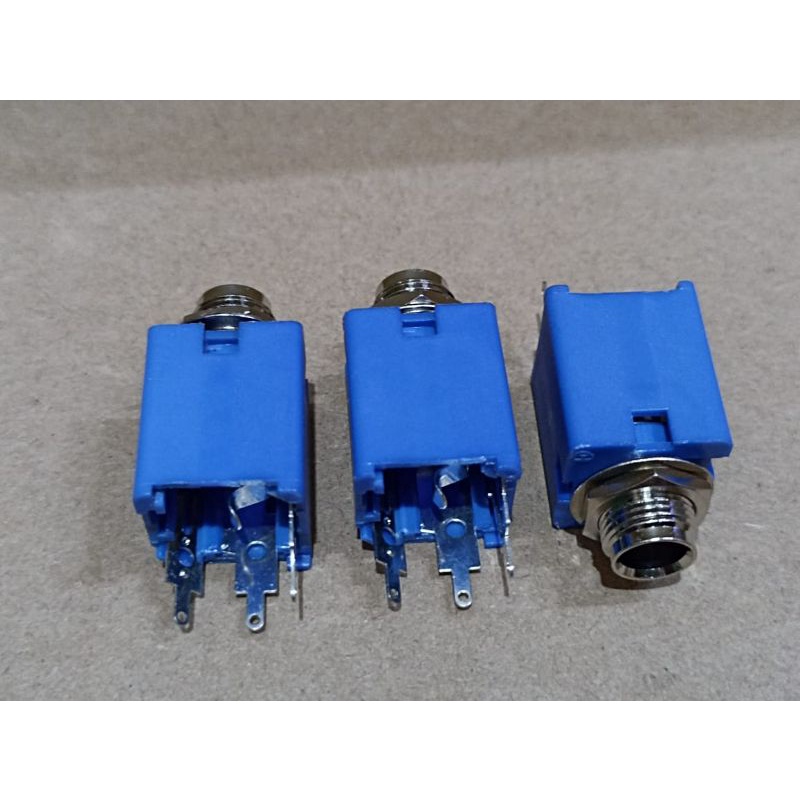 SOCKET AKAI MONO BIRU TEMBAGA 3PIN