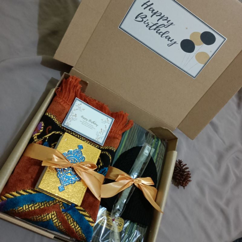 [ HAMPERS_IN.KUY ]GIFT BOX HAMPERS COWOK PAKET IBADAH UNTUK KADO ULANG TAHUN/BIRTHDAY/WISUDA