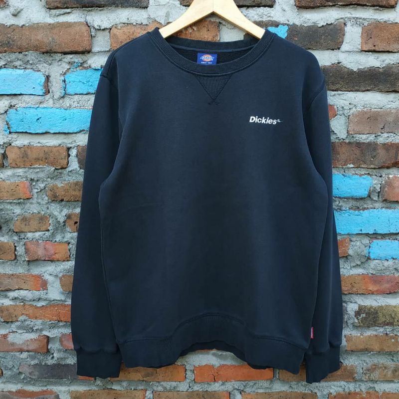 Crewneck CN Dickies hitam second original size L