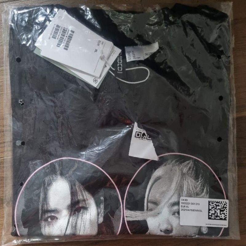 BLACKPINK x H&M Tshirt HYLT