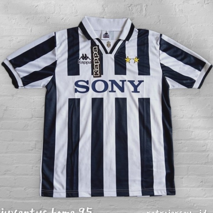 Jersey Bola Retro Juventus Home 1995