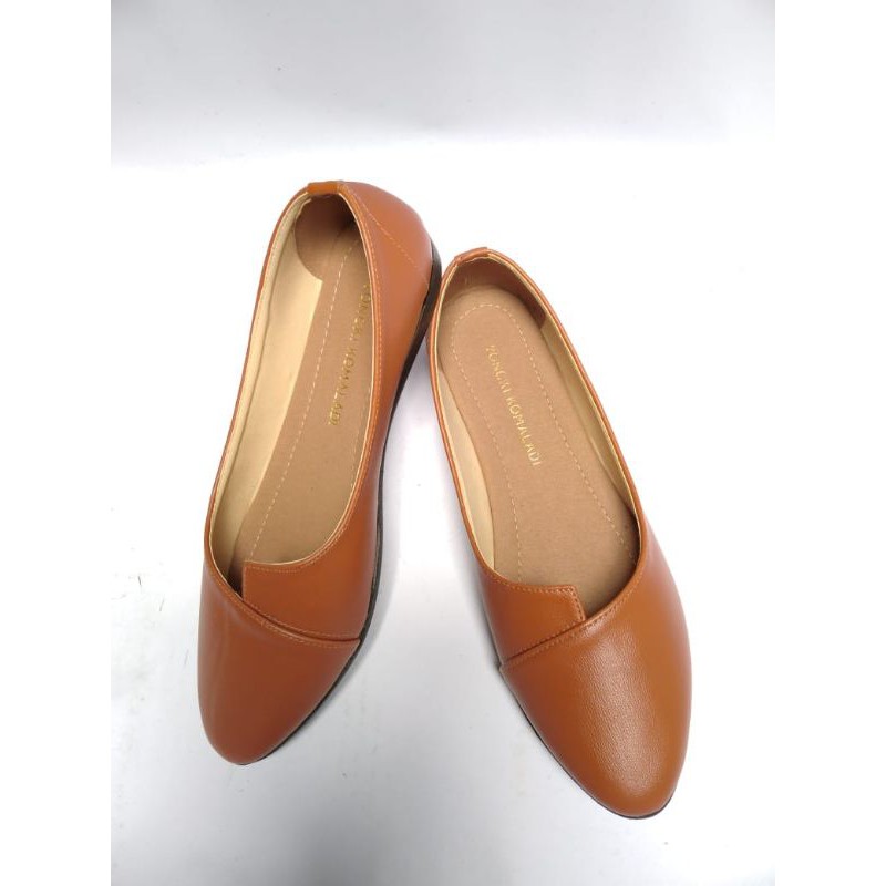 FLAT SHOES YONGKI KOMALADI