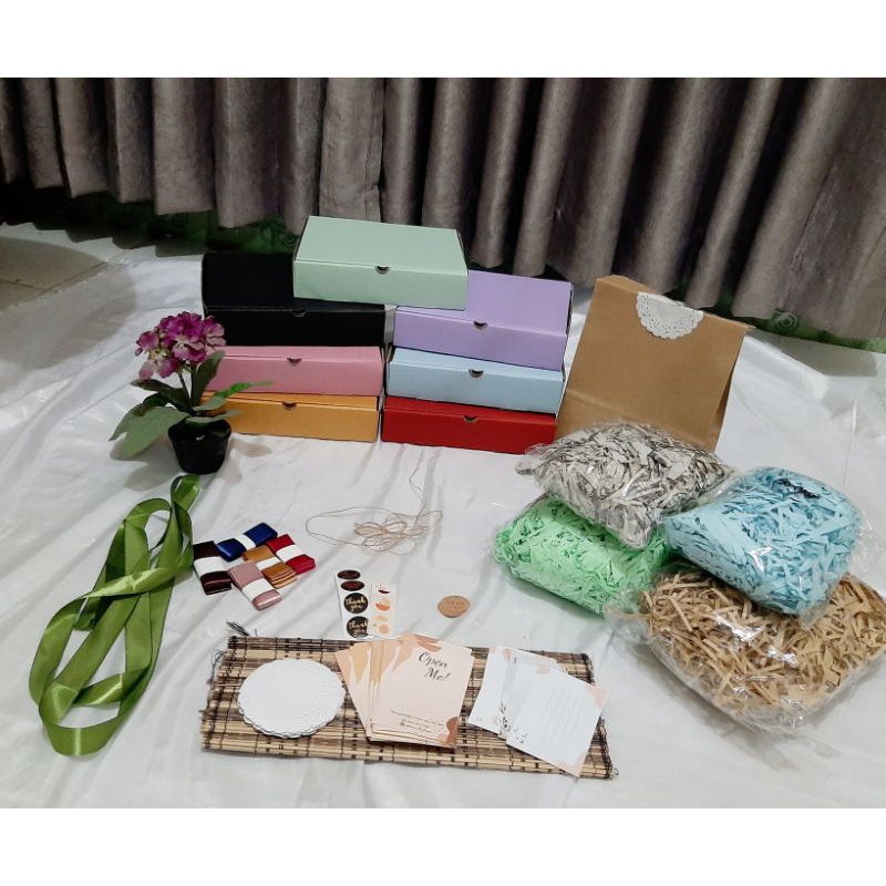 

PAKET SET HAMPERS KOSONGAN / PAKET BOX HAMPERS HIASAN BOX / PAKET BOX HAMPERS PREMIUM HIASAN BOX