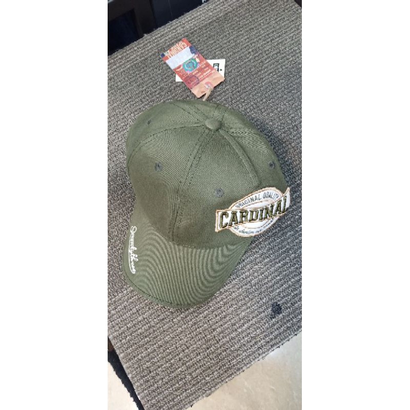 topi cardinal original