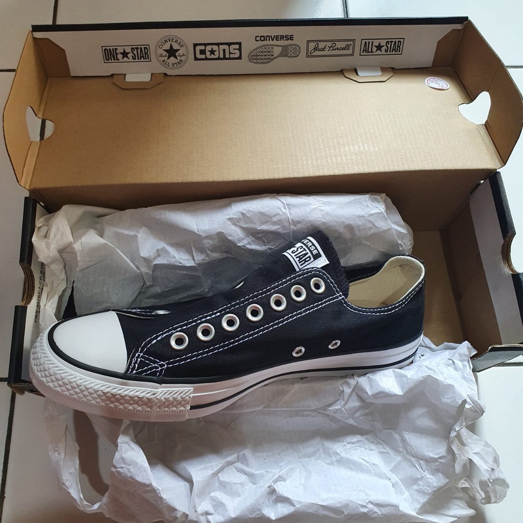 laceless black converse