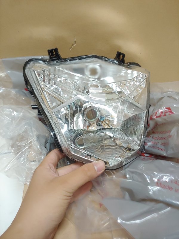REFLEKTOR LAMPU DEPAN BEAT FI 2016-2019 BEAT STREET ONLY ORIGINAL HONDA K81