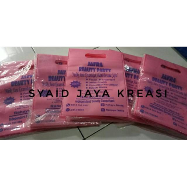 

Goodie Bag Press Oval ukuran 25x35 sablon 2 sisi