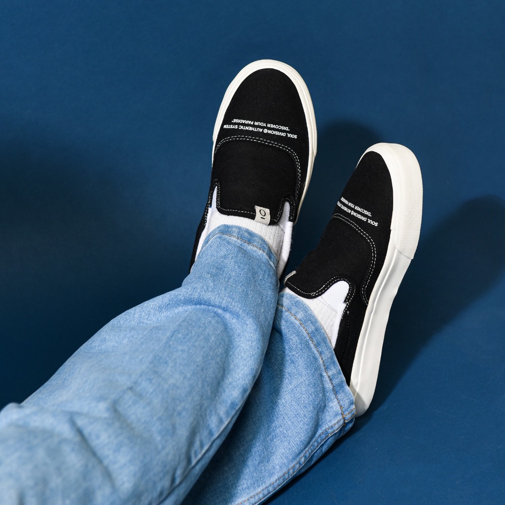 Sepatu Noosa Liberta Slip On Classic Black / White