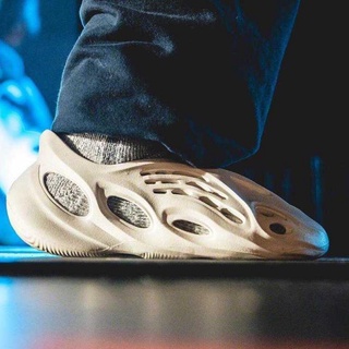 running in foam runners