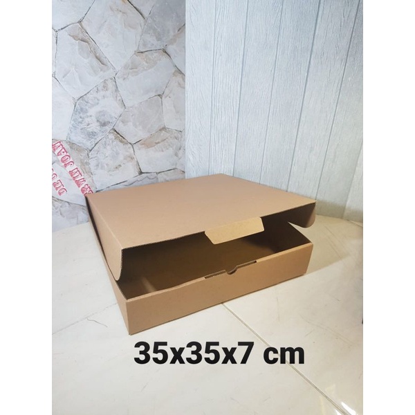 

Kardus Kotak Box uk. 35x35x7 cm Die Cut