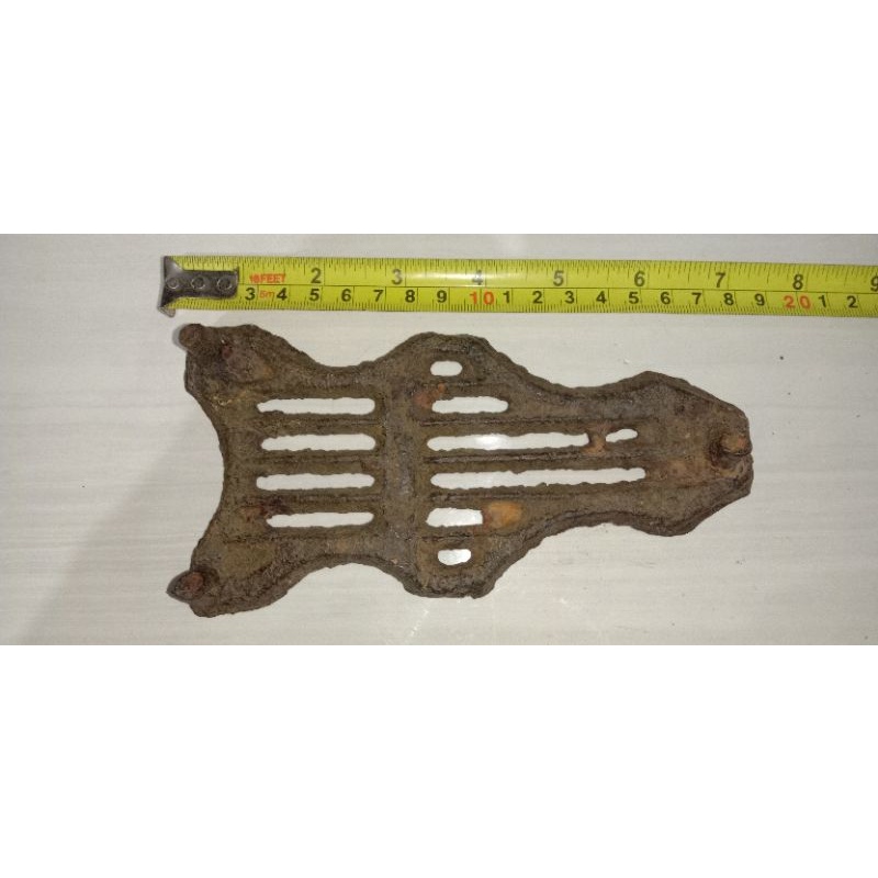 1 biji besi kuno saluran air Belanda antik temuan sungai