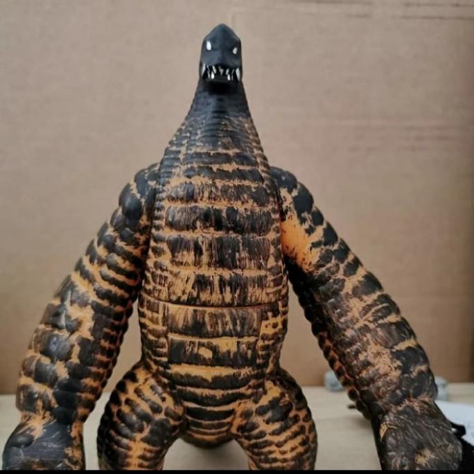 Monster Ultraman Red king Ex Redking Mainan vinyl Anak tahan banting