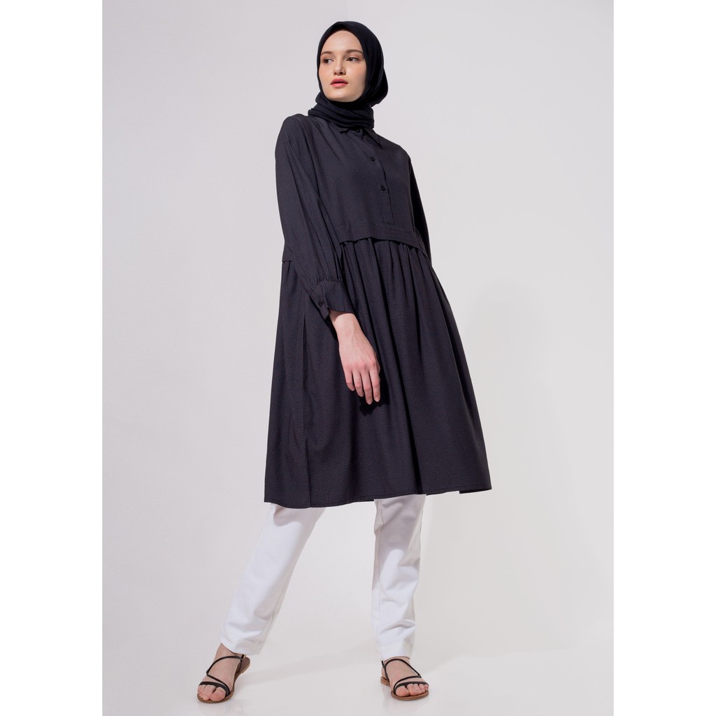 

Deima Tunic Black