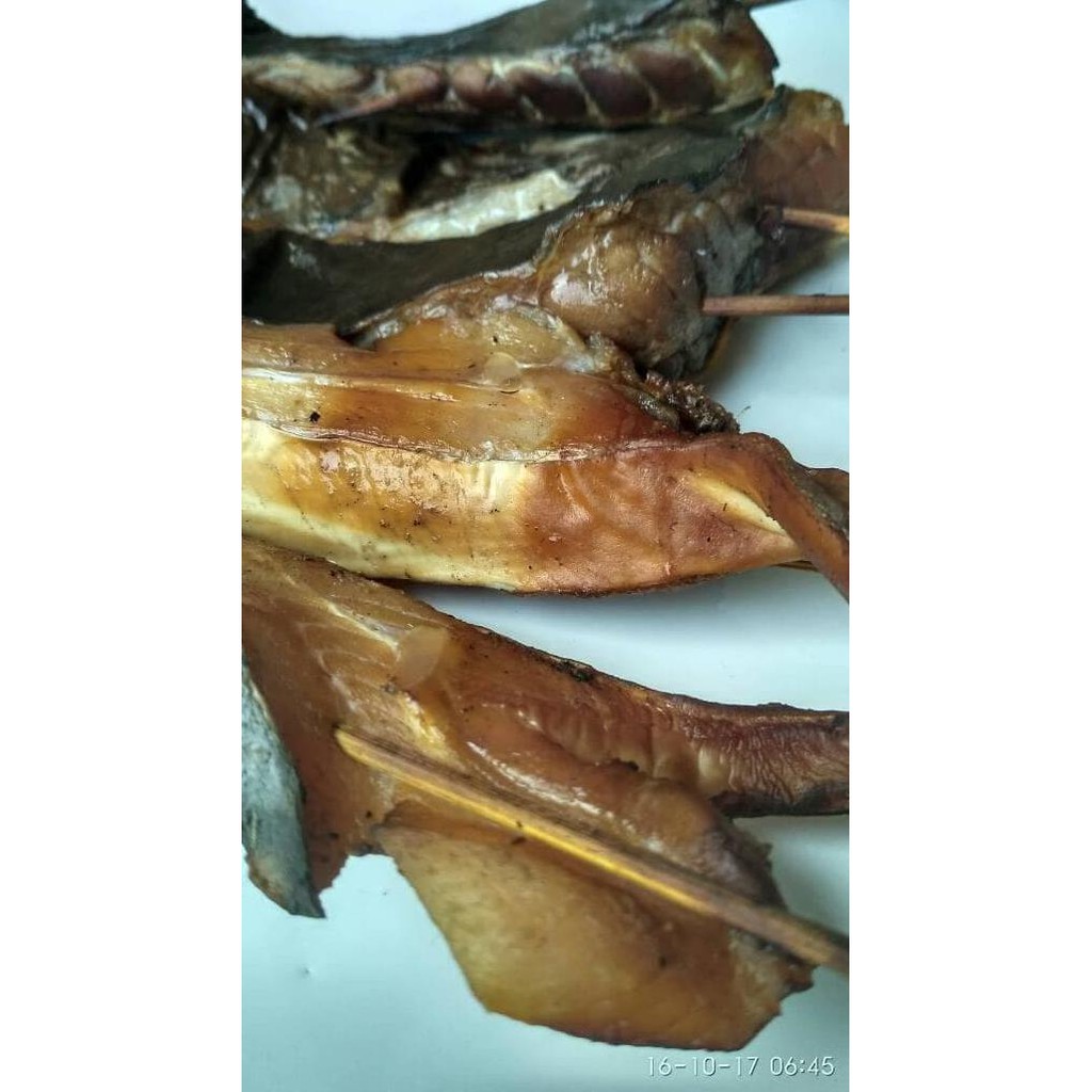 

Ikan Pari Asap - Bagian Daging