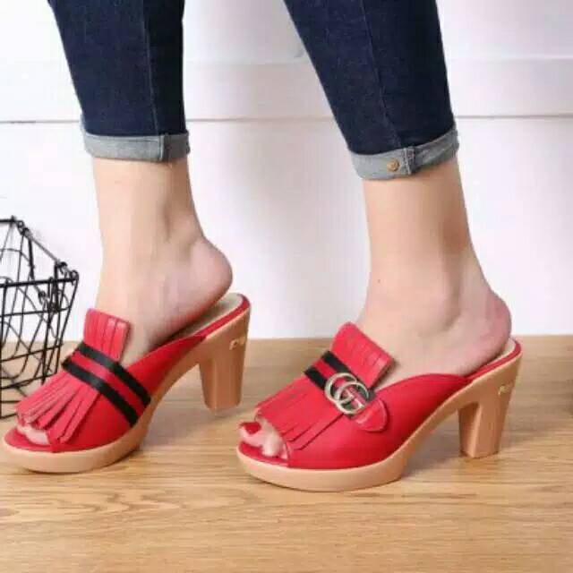 Heels gucci batam