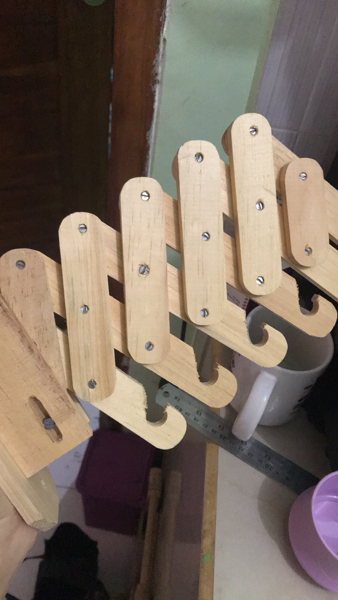 Dadalala Kapstok Gantungan Serbaguna Bahan Kayu Pinus