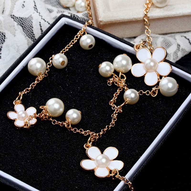 【Hot sale】 Elegant Flower Faux Pearls Sweater Chain Long Pendant Necklace