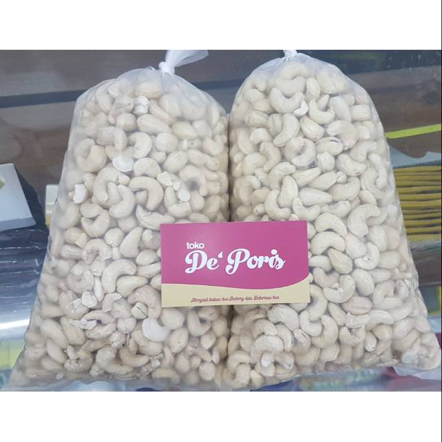 

Kacang Mede Mentah Super 1kg
