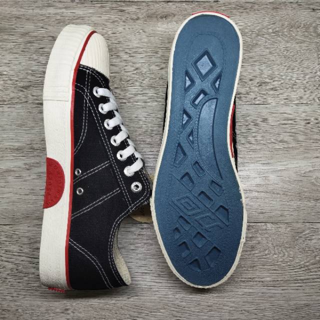 SEPATU WARRIOR CLASSIC HIGH/LOW SEPATU SEKOLAH