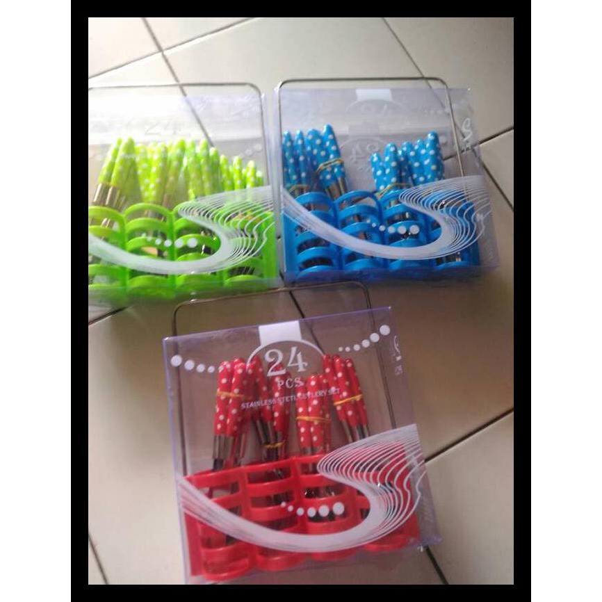 SENDOK POLKADOT SET - UNGU