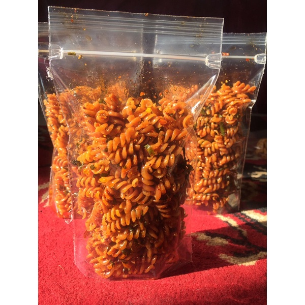 

makaroni pedas daun jeruk