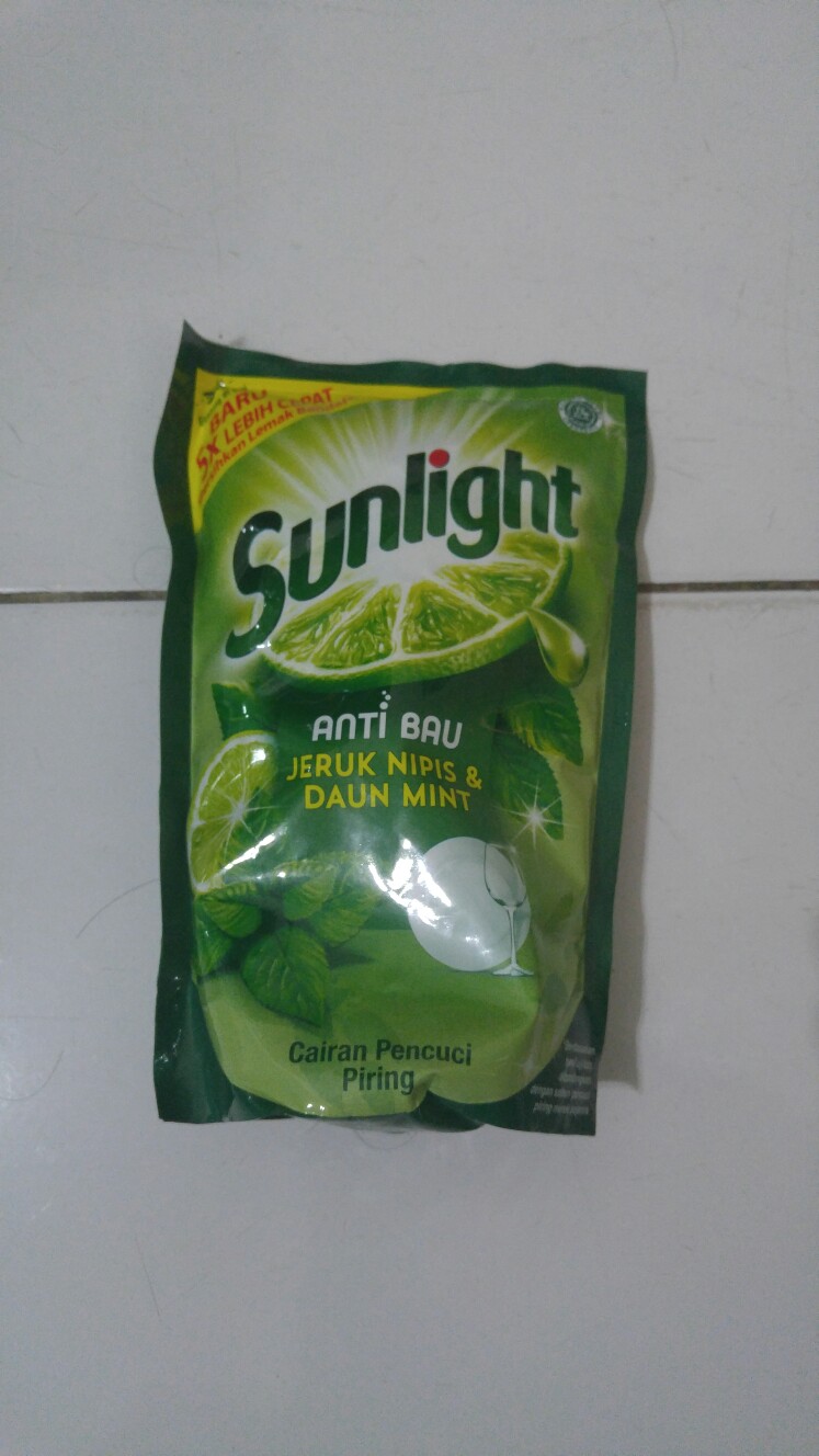 Sunlight Anti Bau Jeruk Nipis & Daun Mint 755ml