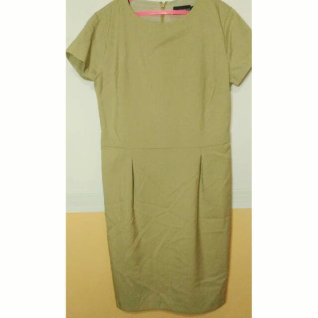 Dress coklat muda executive