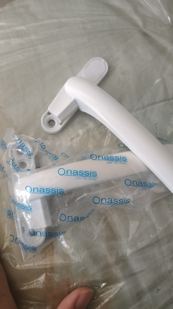 Rambuncis / Kunci Jendela